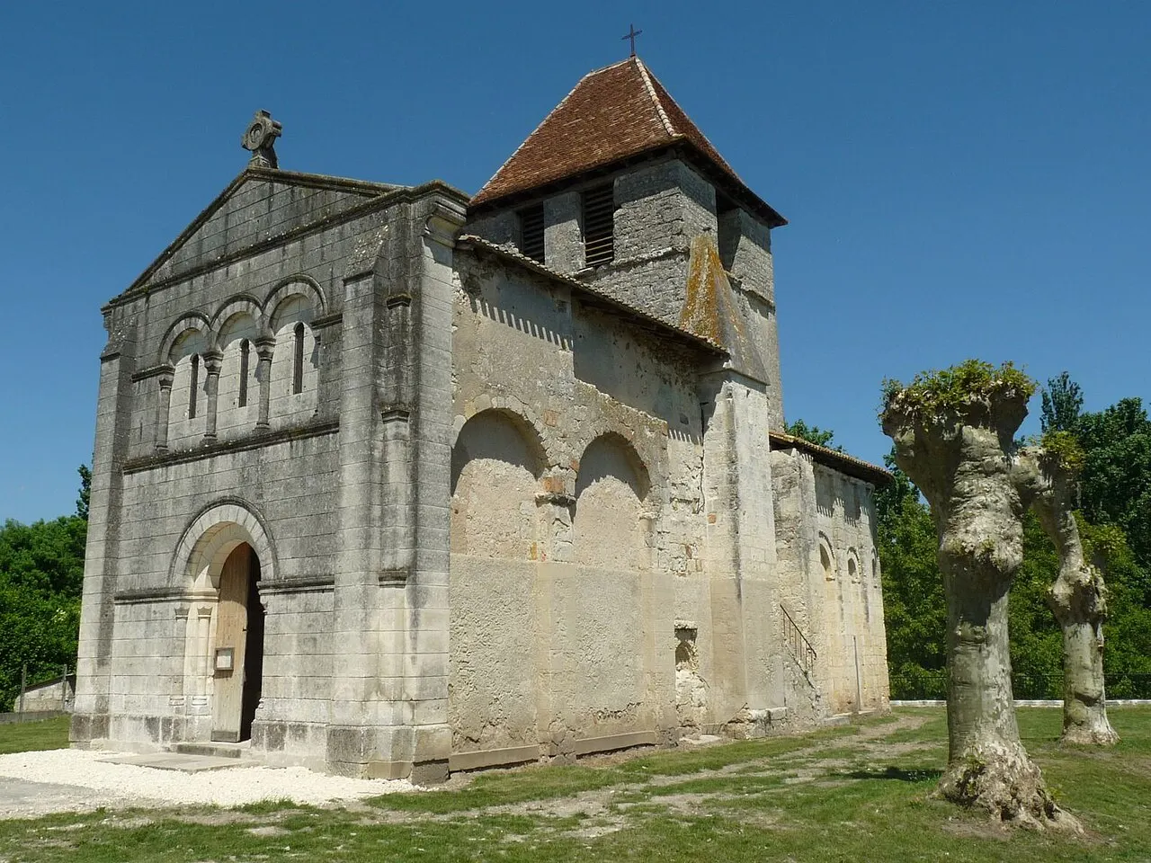 Église Saint-Pierre et Saint-Paul