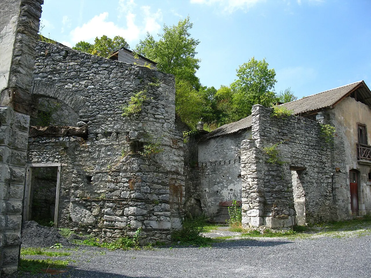 Ancien four a chaux