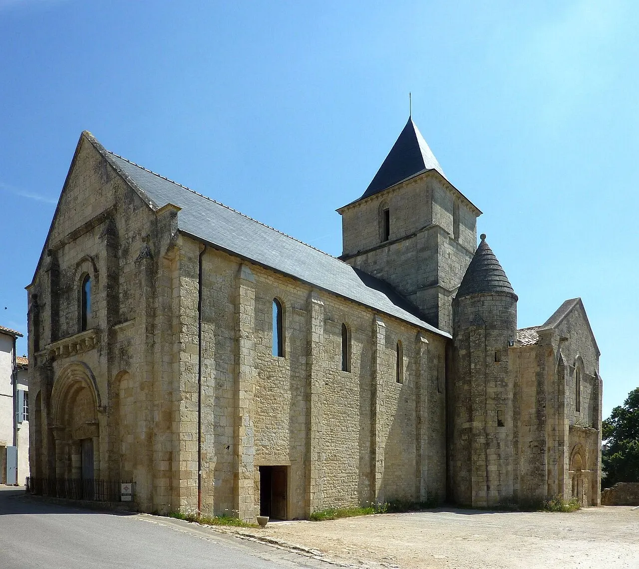 Église Saint-Savinien