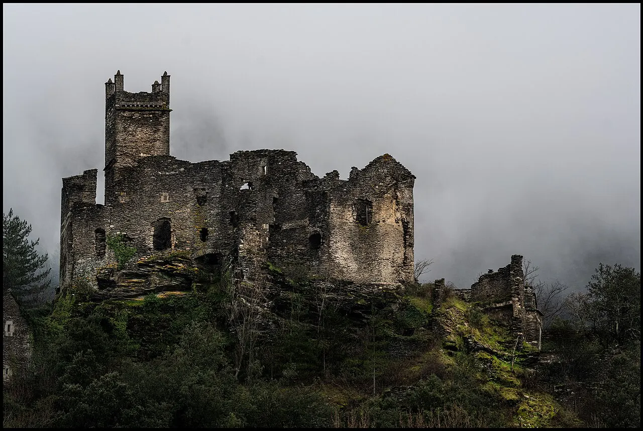 Ruines du château de Brésis