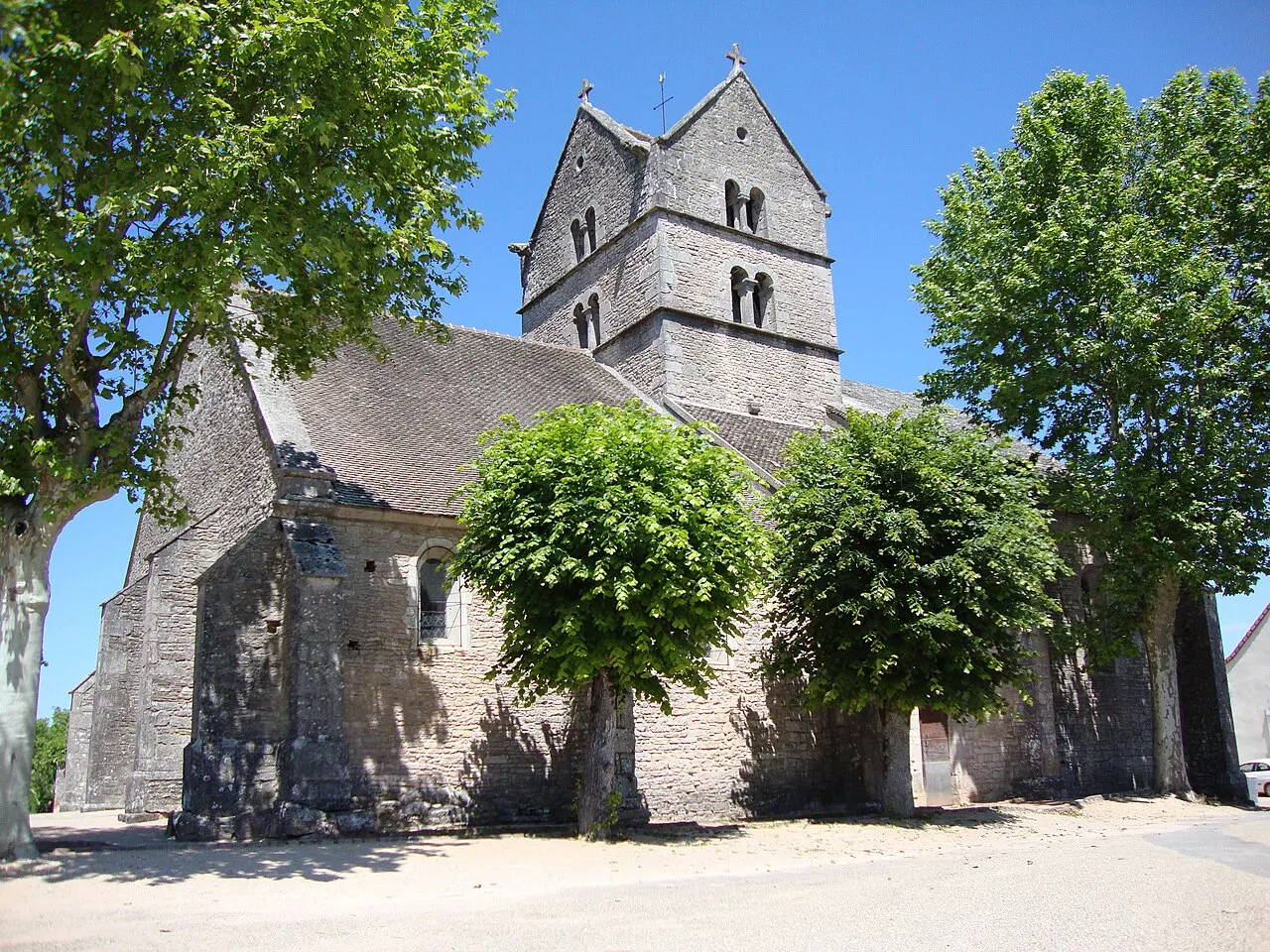 Église Saint-Symphorien de Touches