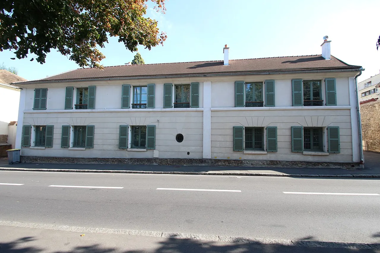 Domaine de Bellevue : Bâtiment des Gardes
