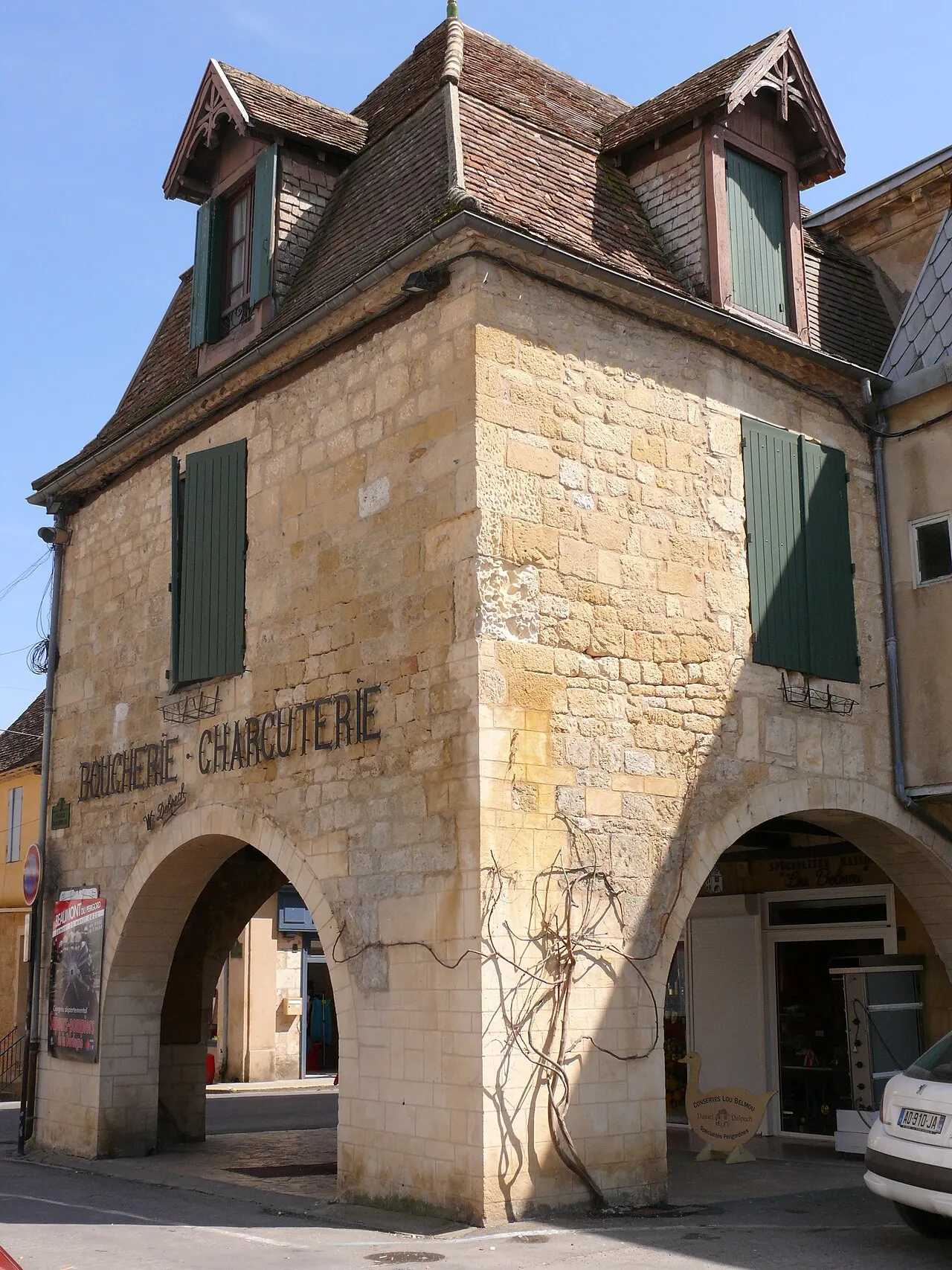 Maison à cornière