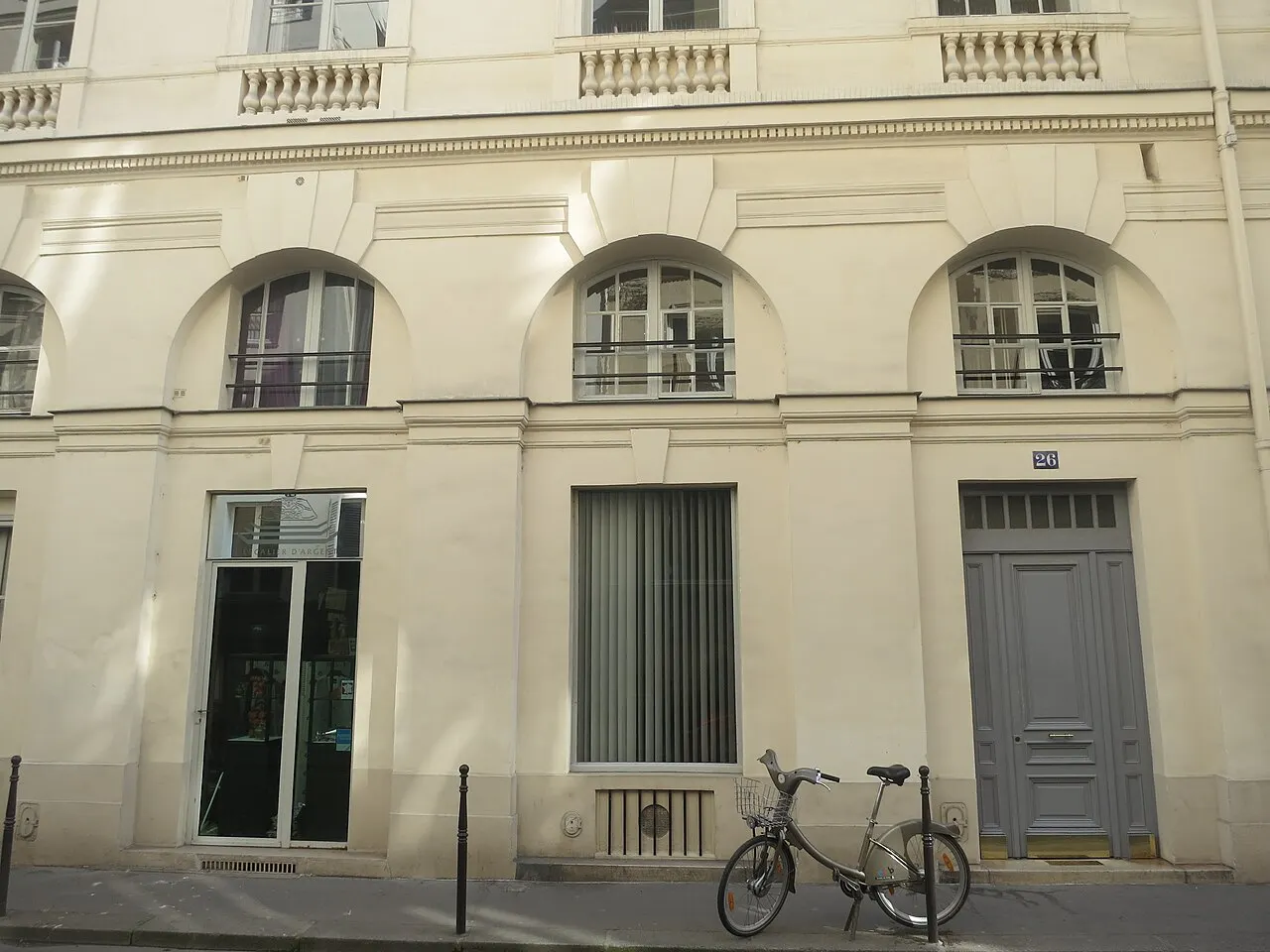 Immeuble, en bordure du Palais-Royal