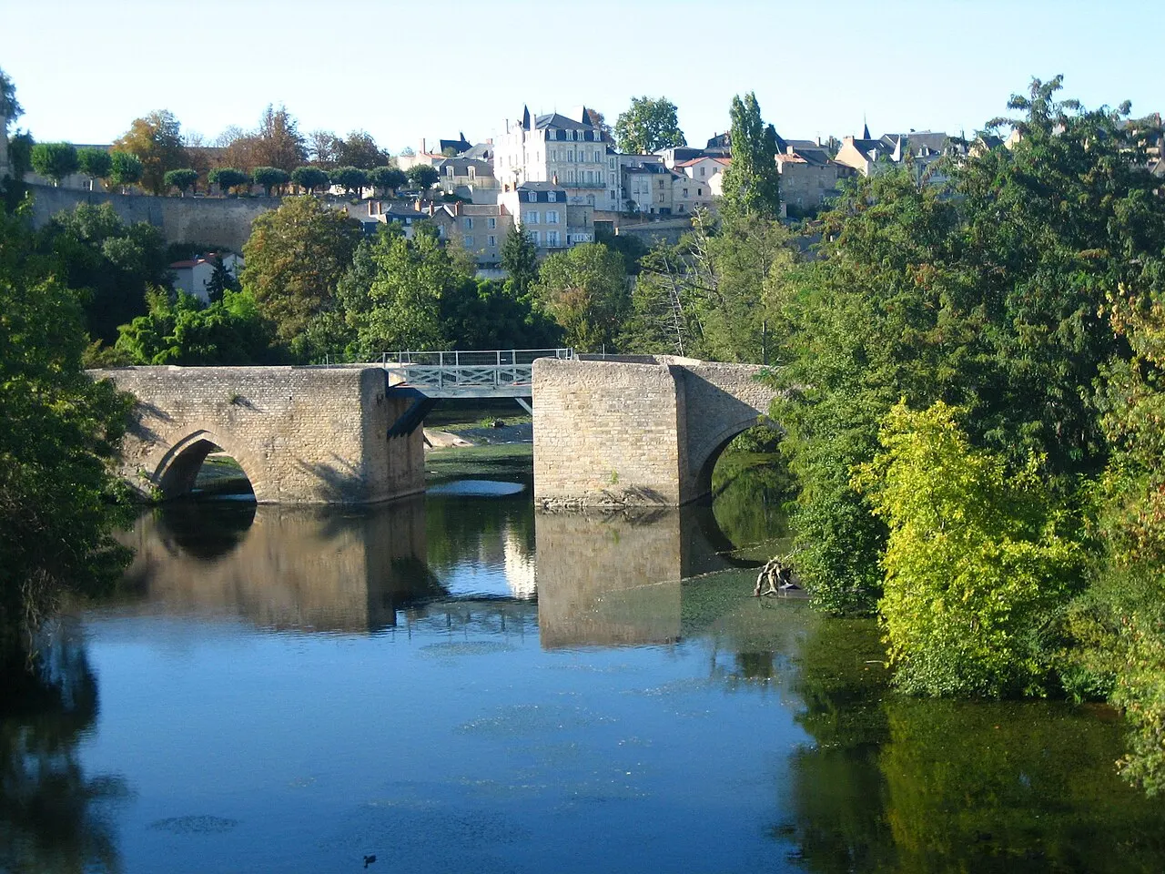 Vieux Pont et poterne, dit aussi Pont Neuf ou Pont Saint-Jean