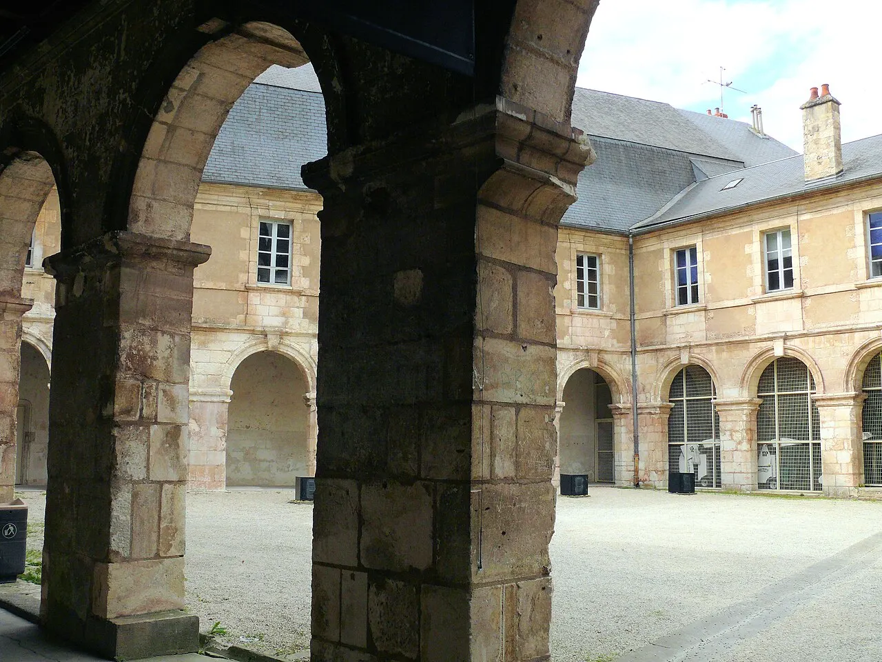 Ancien couvent des Augustins et vestiges de l’église conventuelle