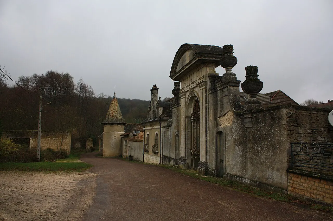 Abbaye royale Saint-Nicolas de Septfontaines