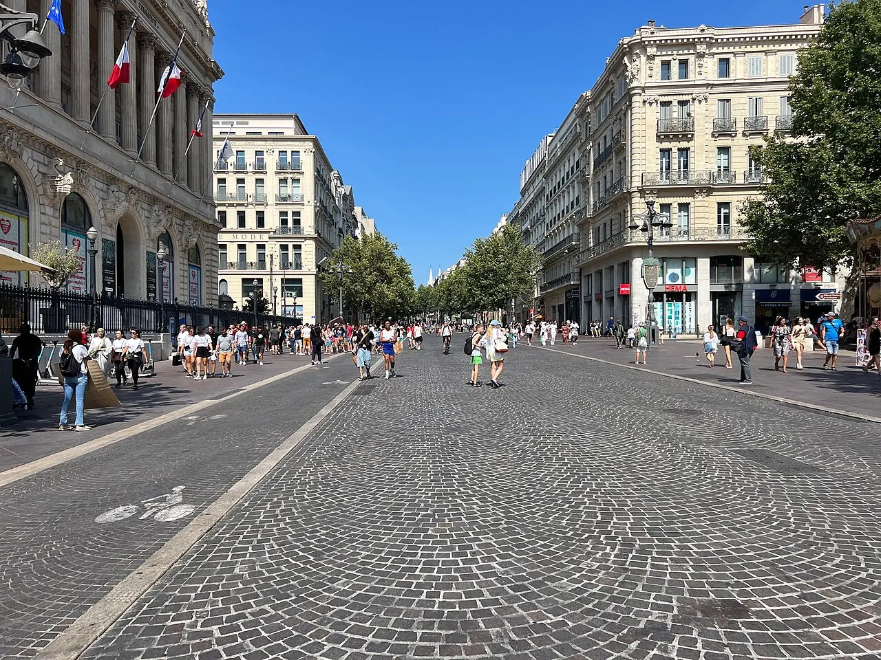 Building Canebière