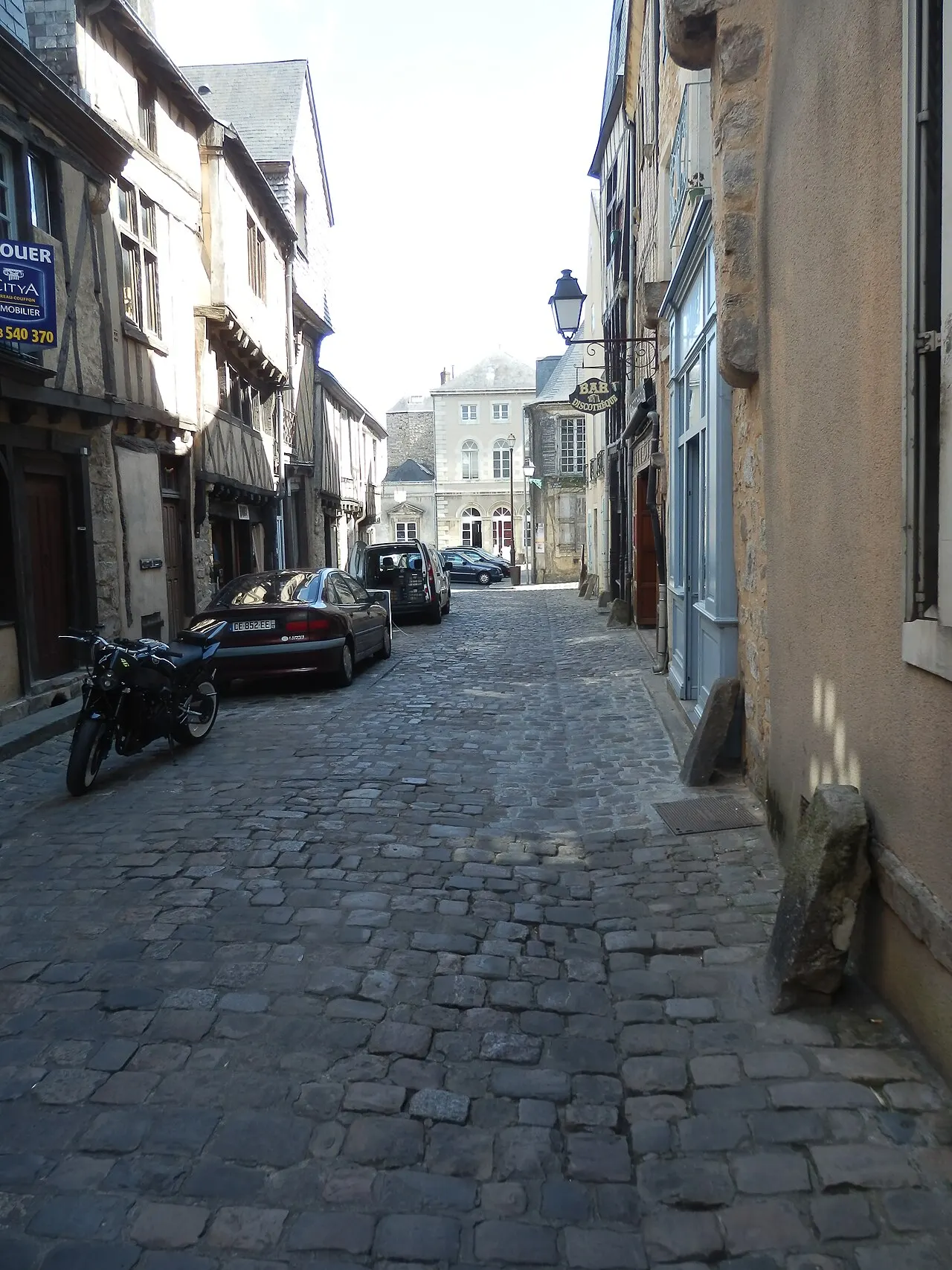 Sol de maison à maison