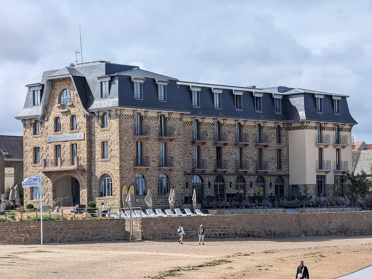 Le Castel Beau Site