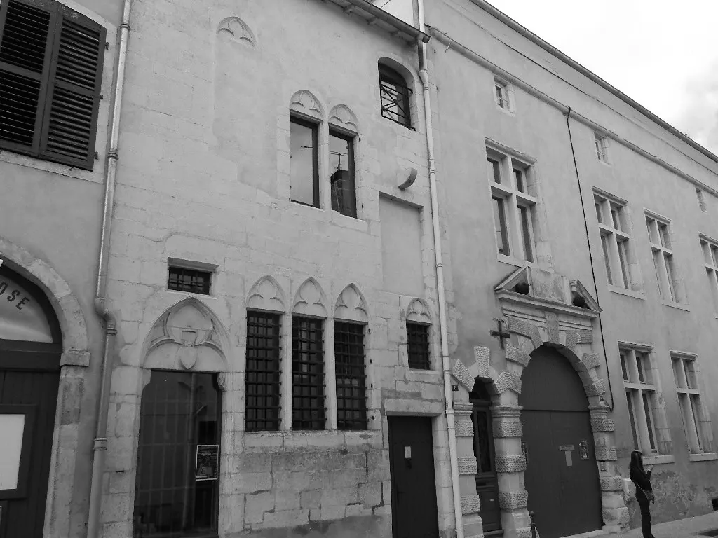 Ancien Hôpital du Saint-Esprit et ancien Hôtel de Pimodan