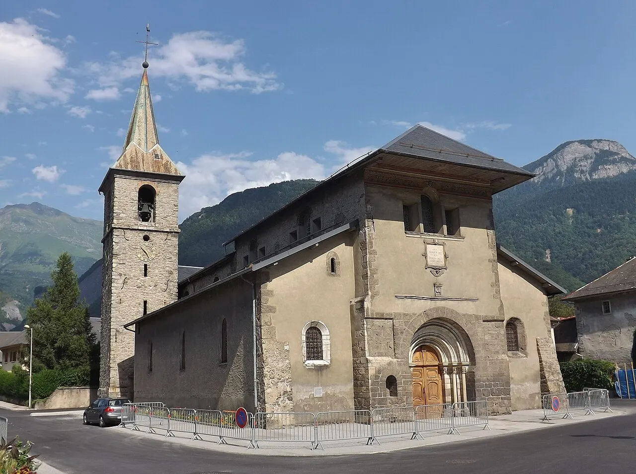 Collégiale Saint-Marcel