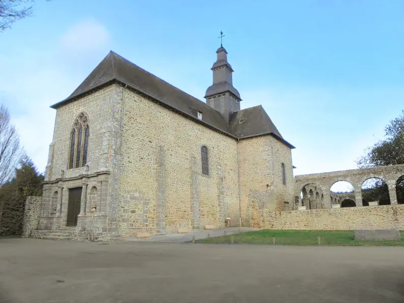Église abbatiale de la Purification-de-la-Sainte-Vierge du Tronchet