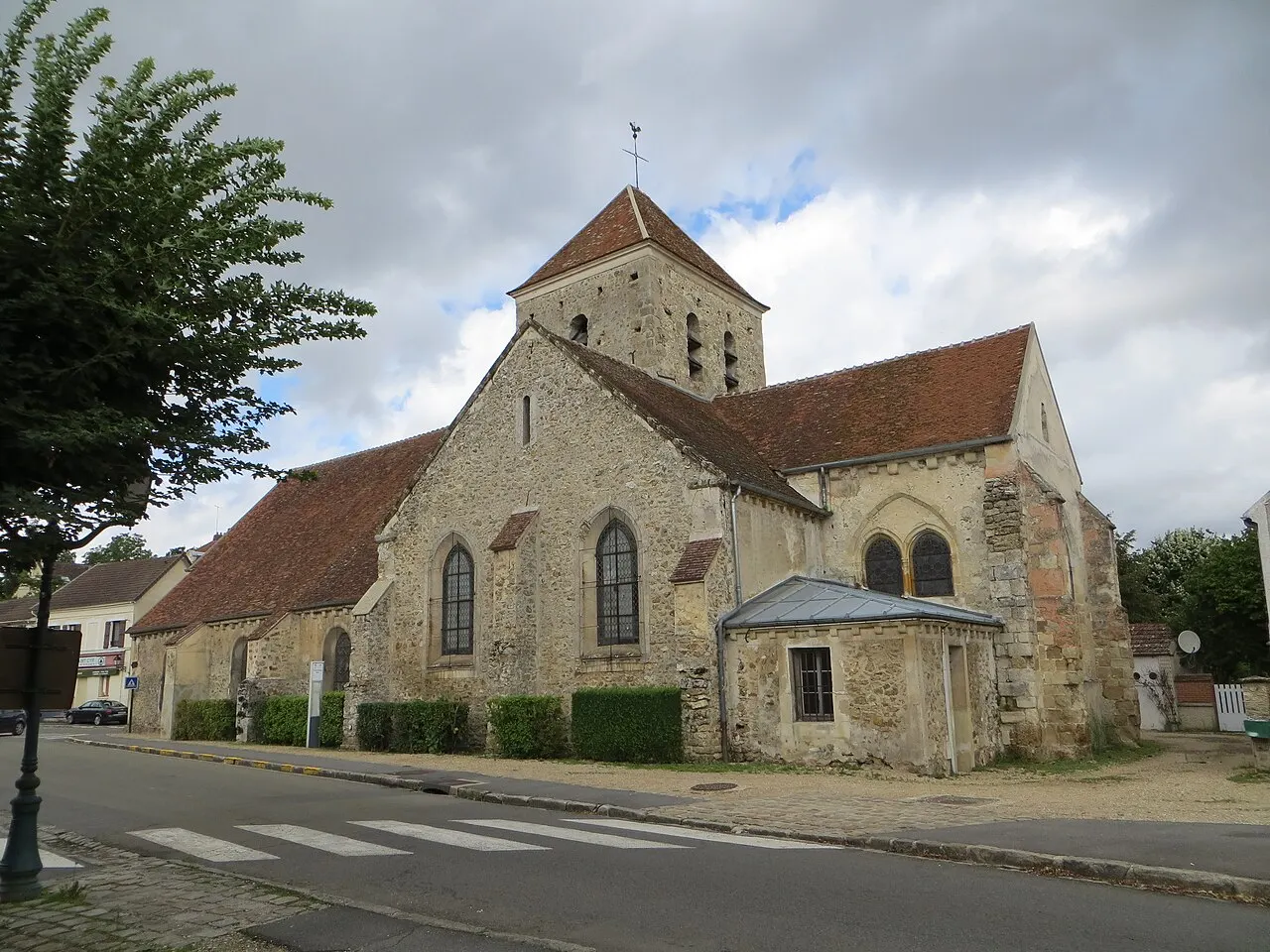 Église Saint-Cyr et Sainte-Julitte