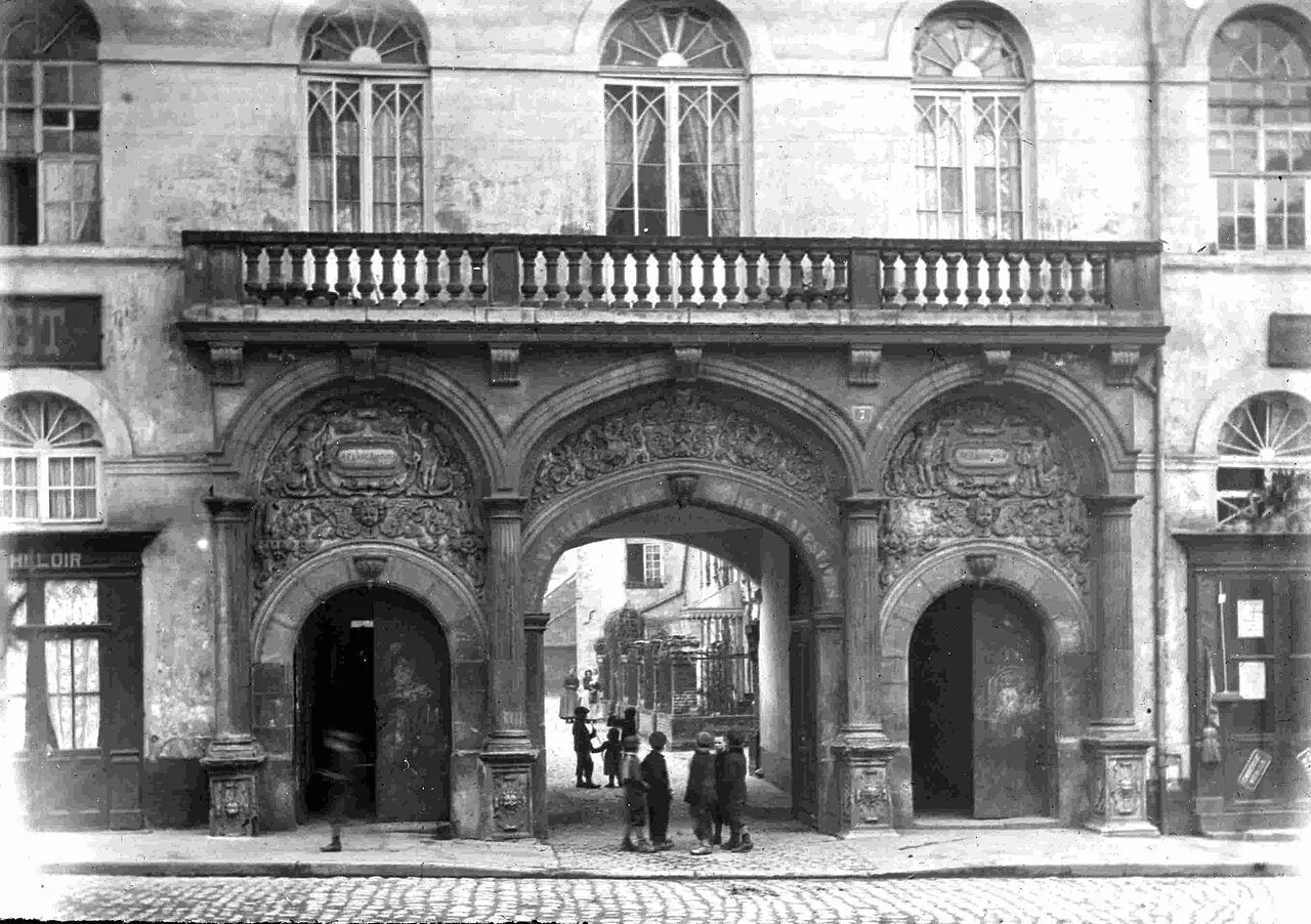 Portail de l’ancien Palais épiscopal