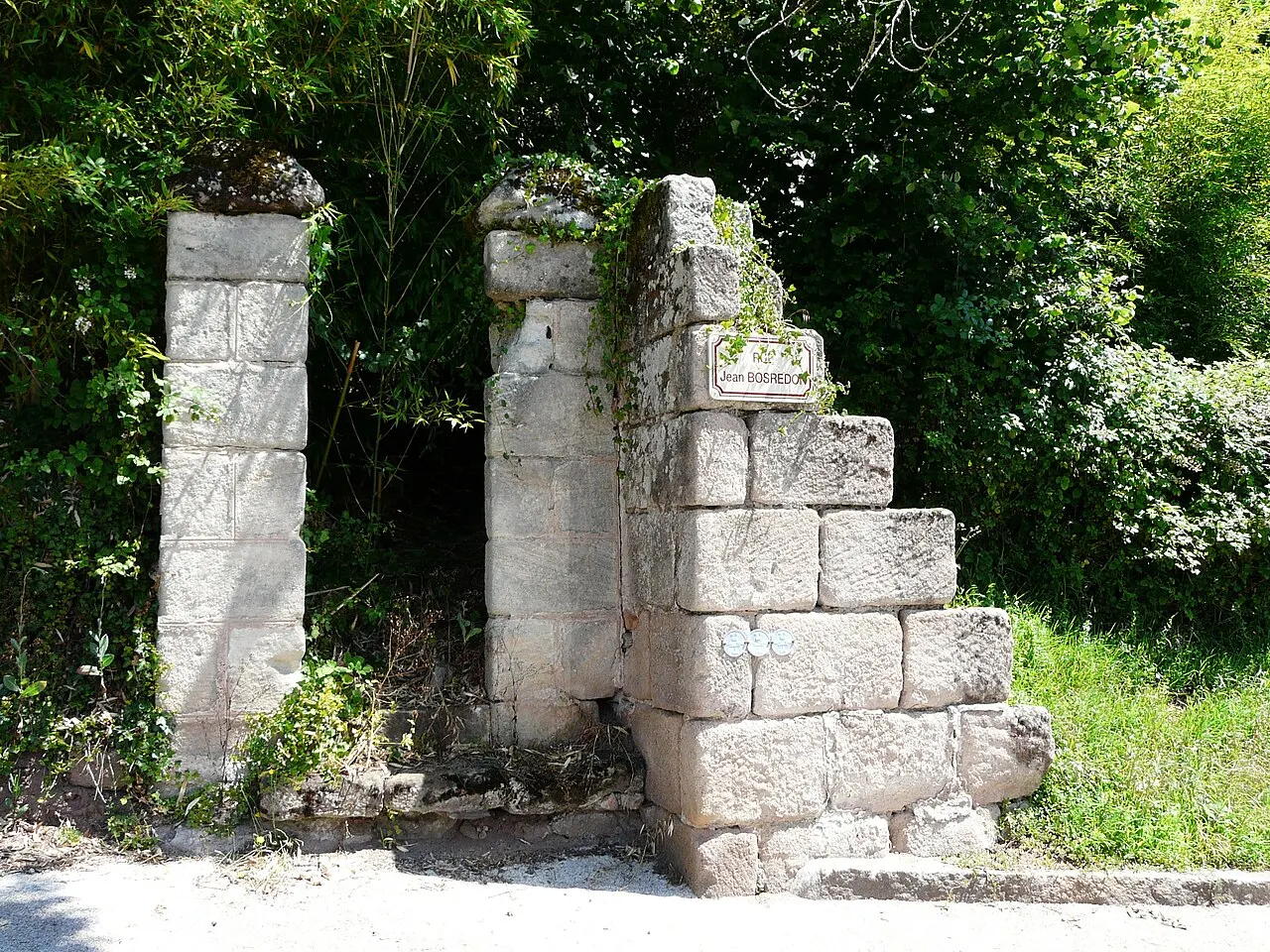 Ancien castrum de Malemort dit " domaine de Montemart