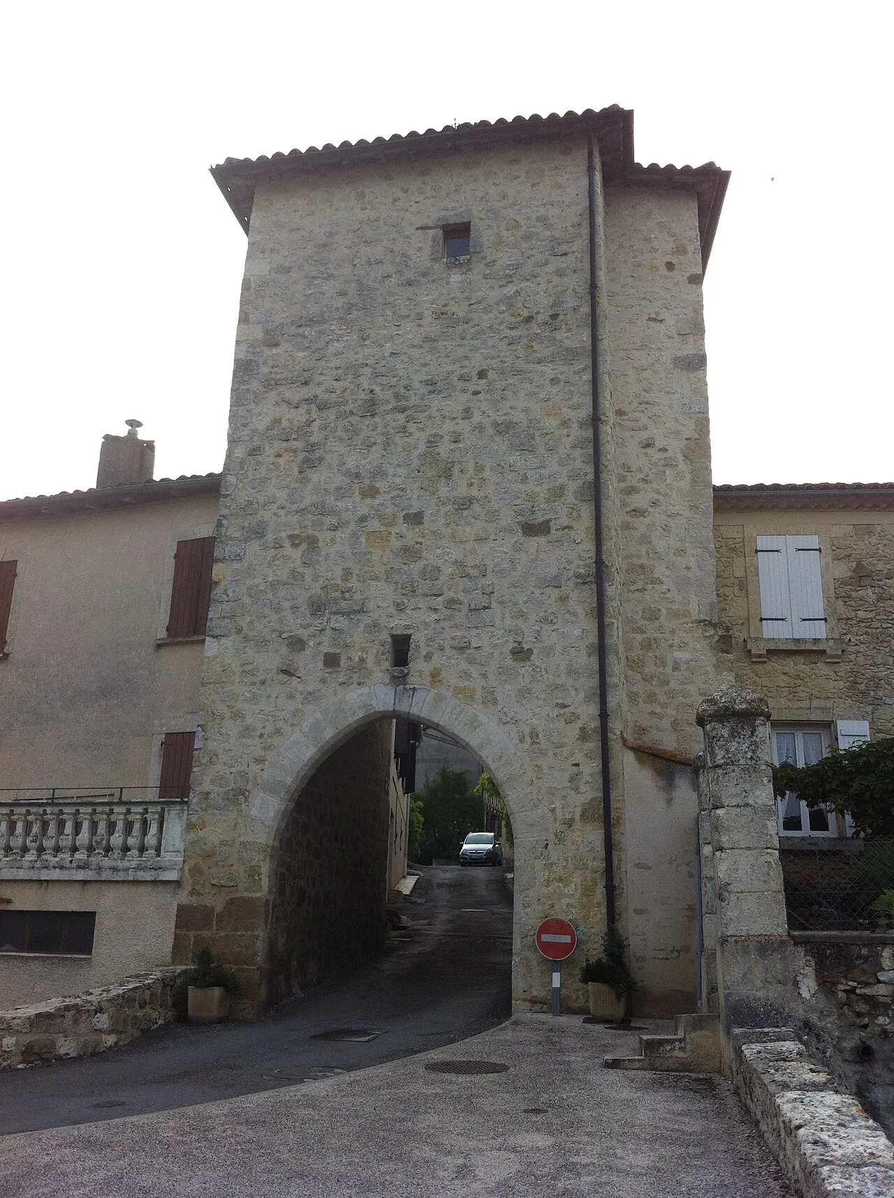 Porte fortifiée