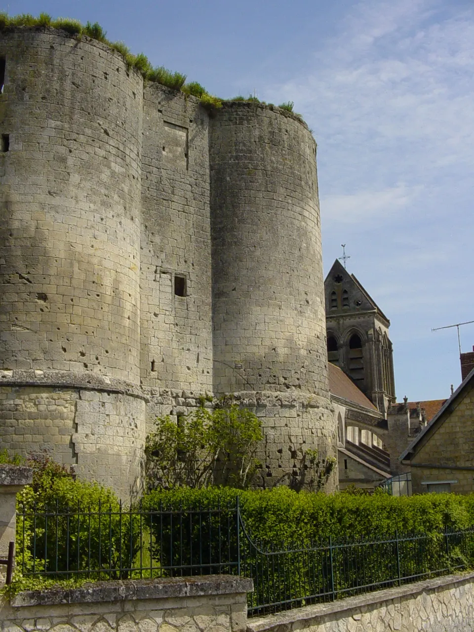 Donjon d’Ambleny