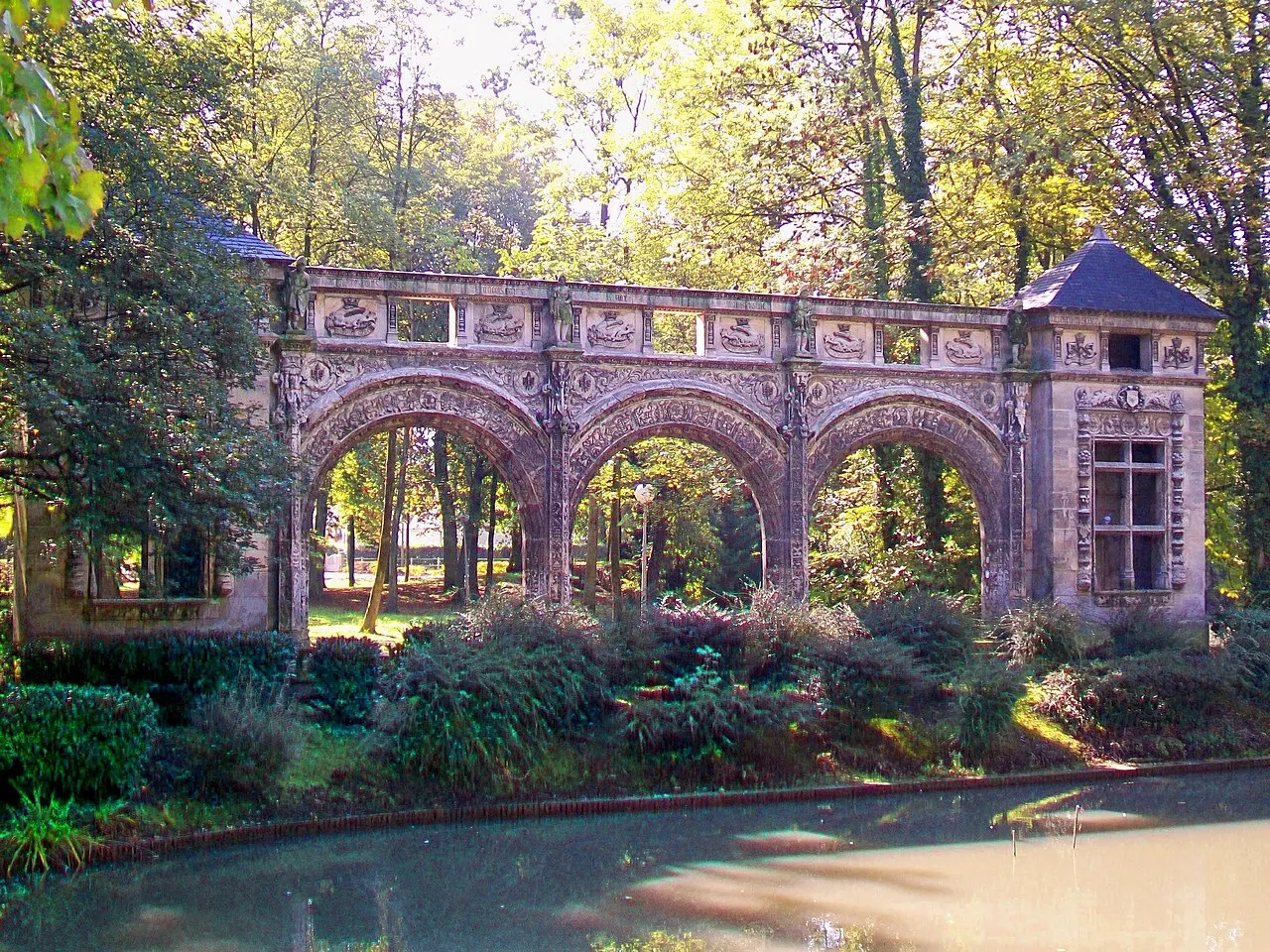 Façade du Château de Sarcus
