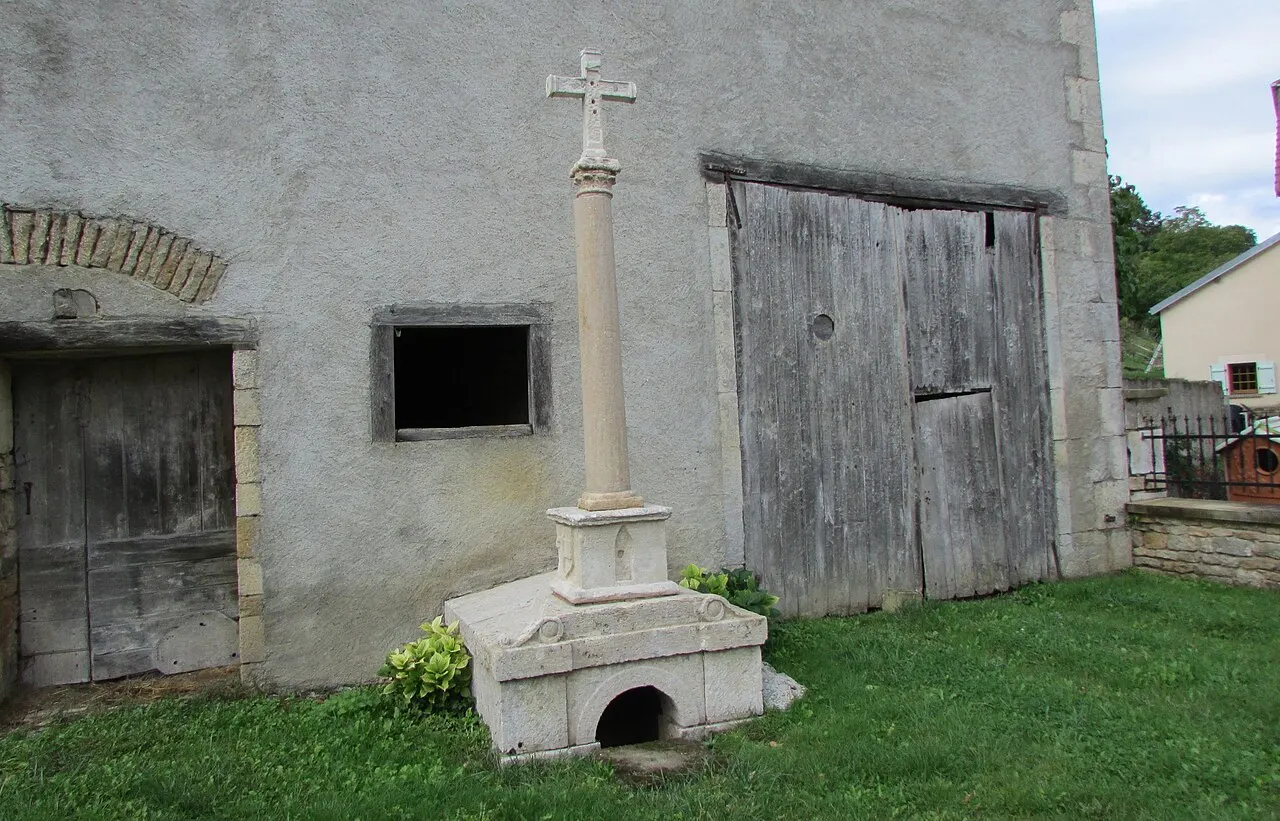 Croix-fontaine de Baissey