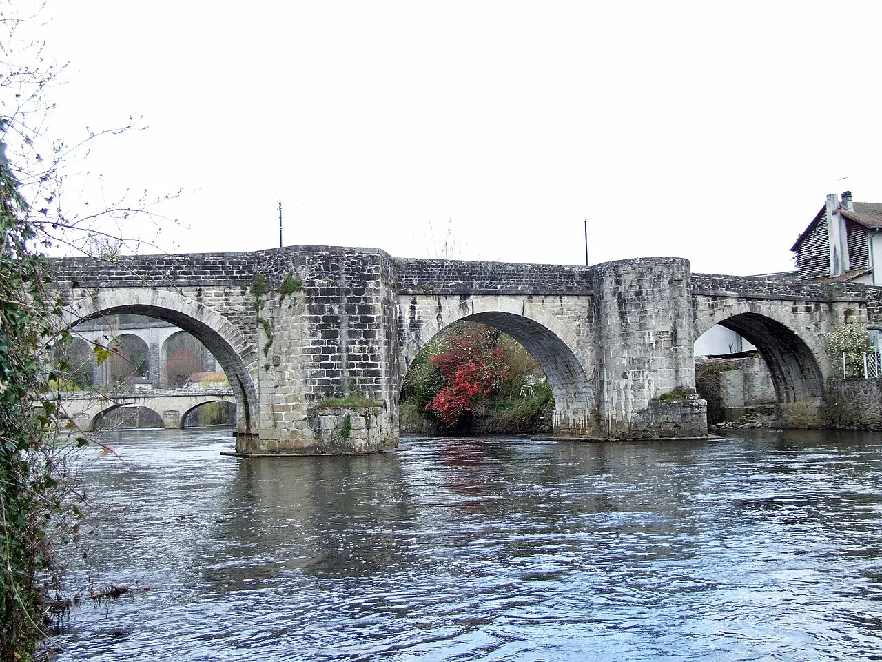 Pont de Noblat, dit aussi le Vieux Pont, sur la Vienne