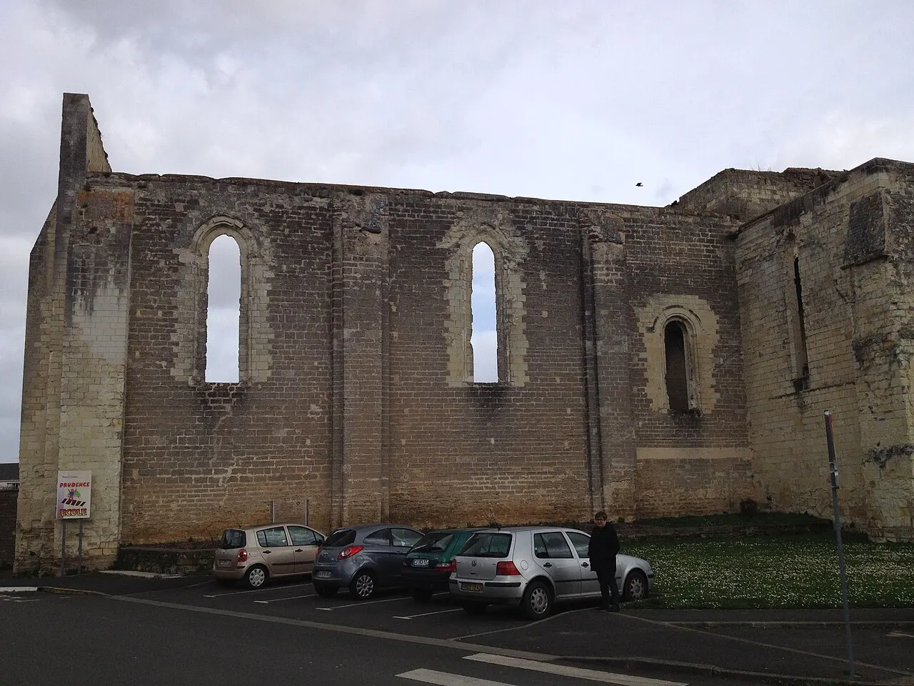 Ancienne Collégiale Saint-Denis (ruines)