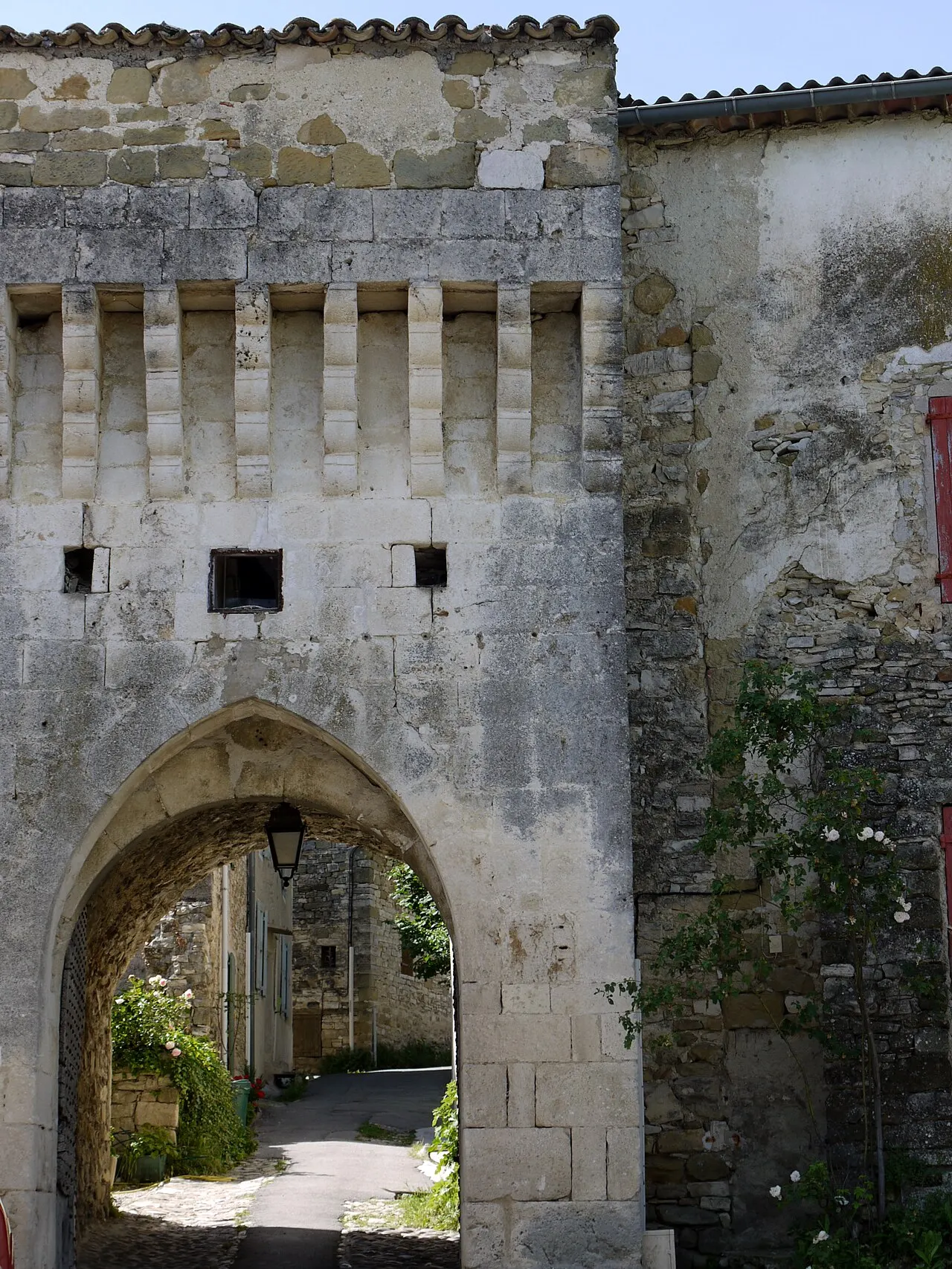 Portail des Moures