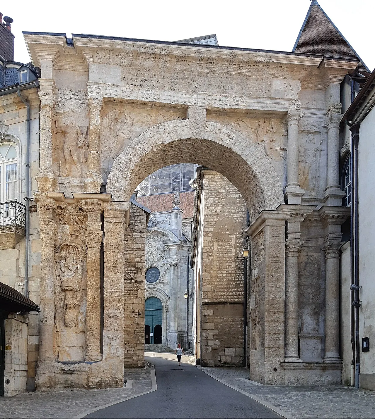 Porte noire (Arc de triomphe gallo-romain)