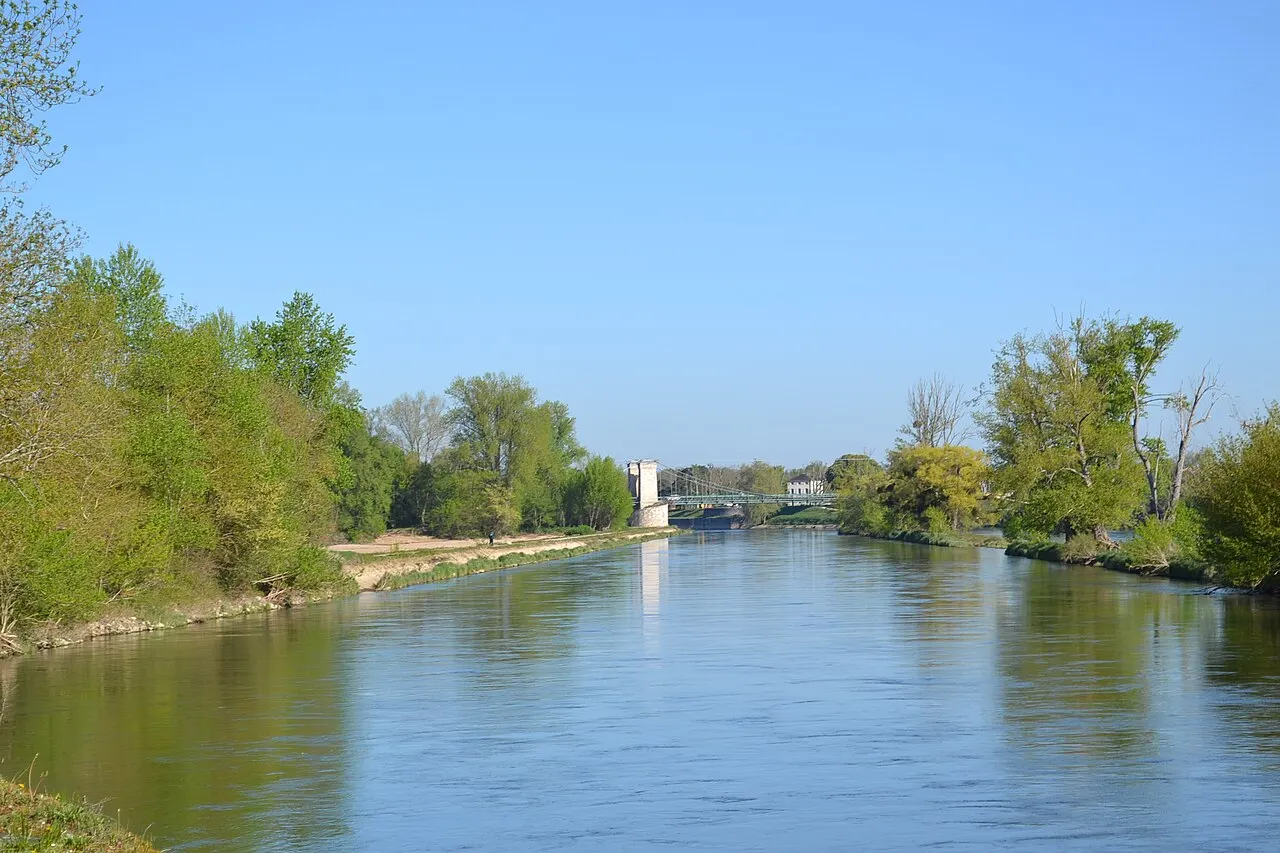 Écluse et gare d’eau de Mantelot