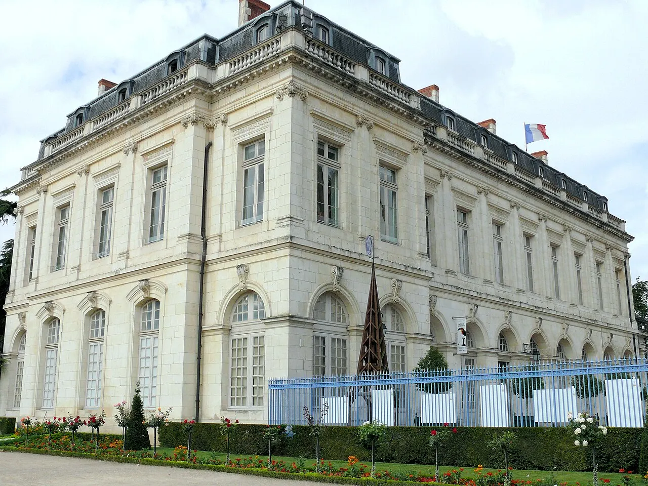Ancien palais archiépiscopal, devenu Hôtel de ville