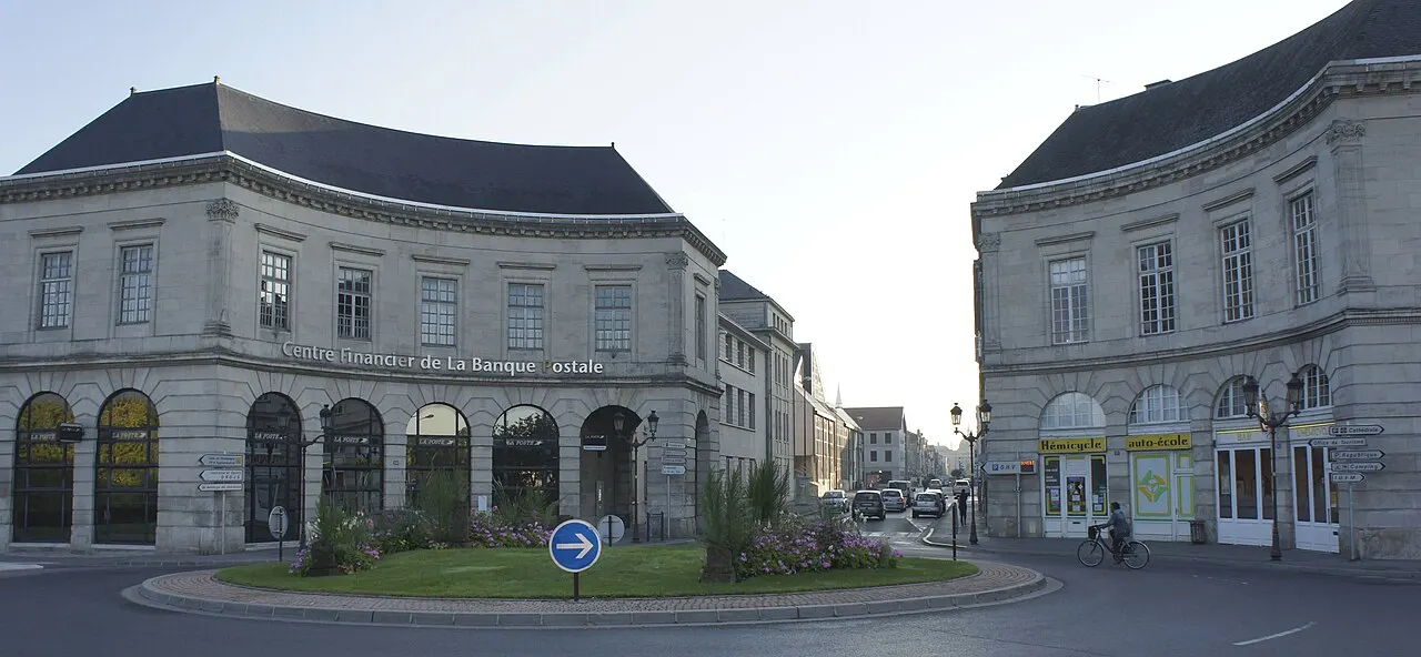 Maisons formant hémicycle