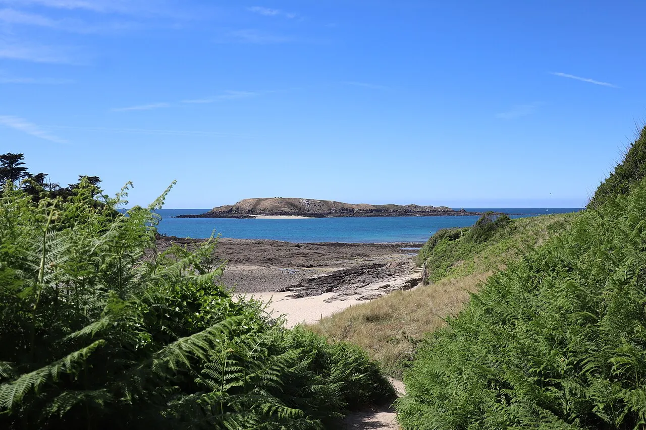 Ile Agot renfermant des sites protohistoriques