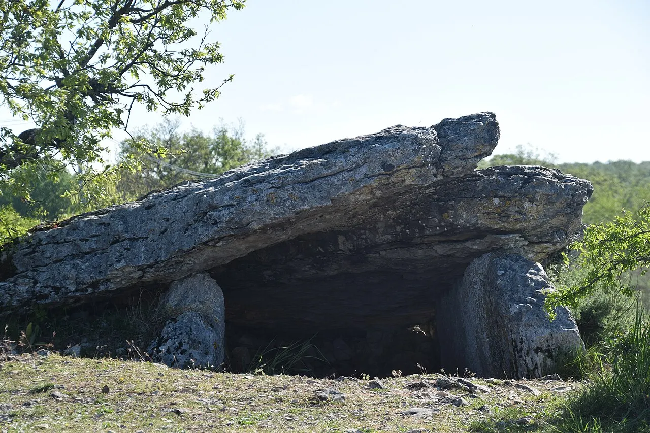 Dolmen de Magès