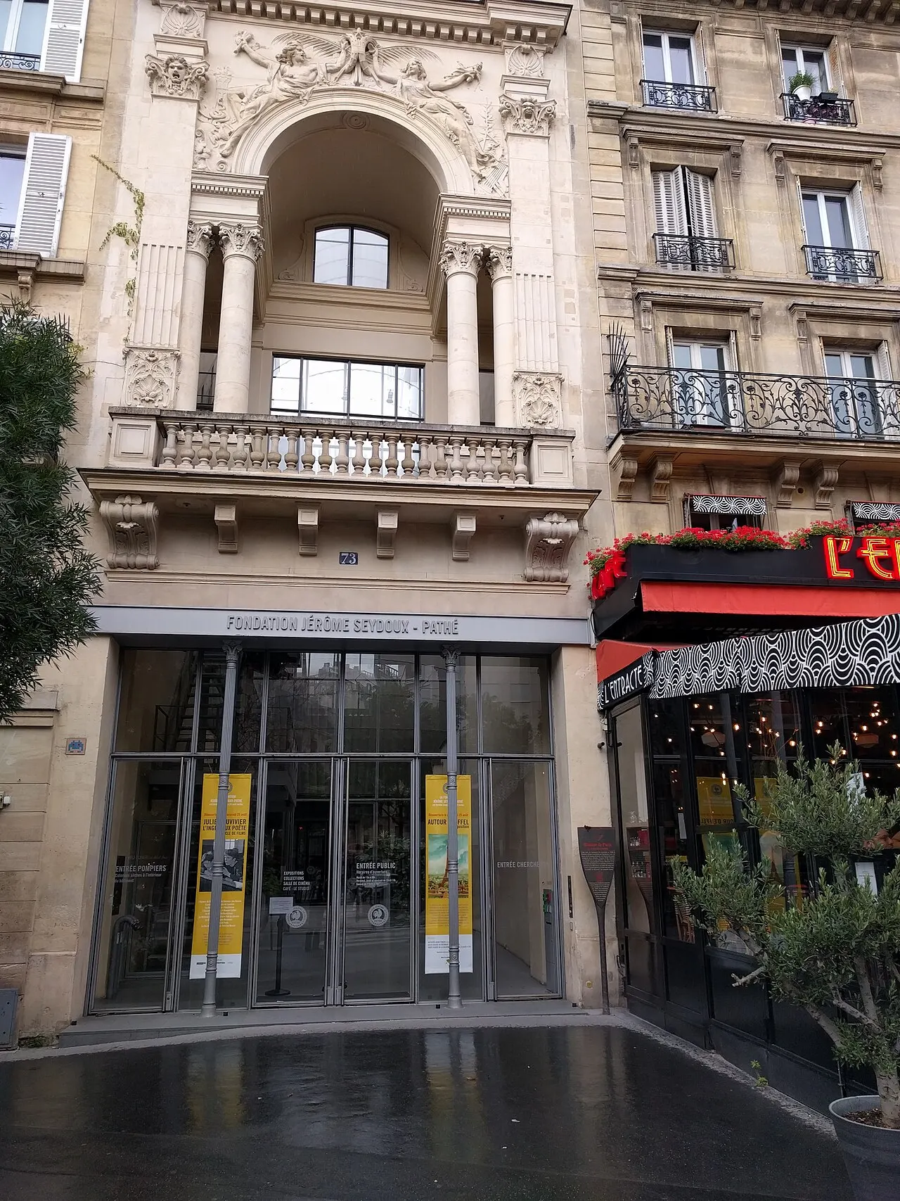 Théâtre des Gobelins (ancien) , actuellement cinéma Fauvette