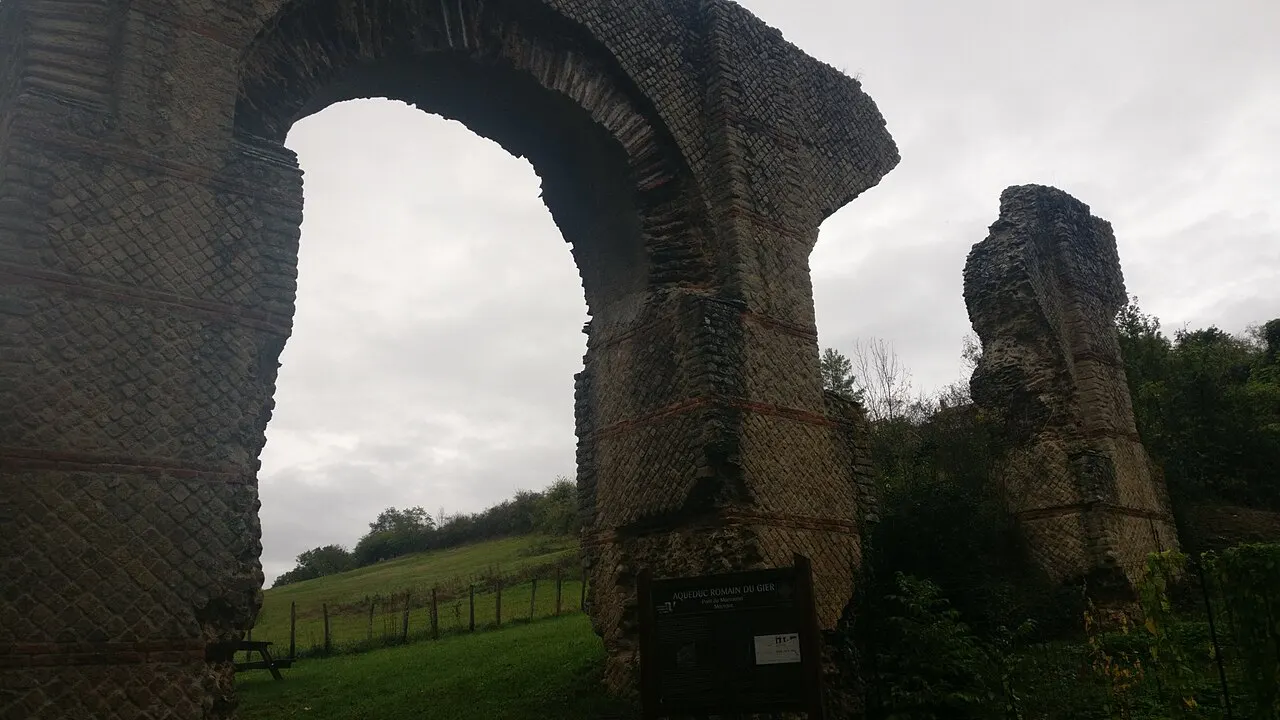 Aqueduc romain du Gier