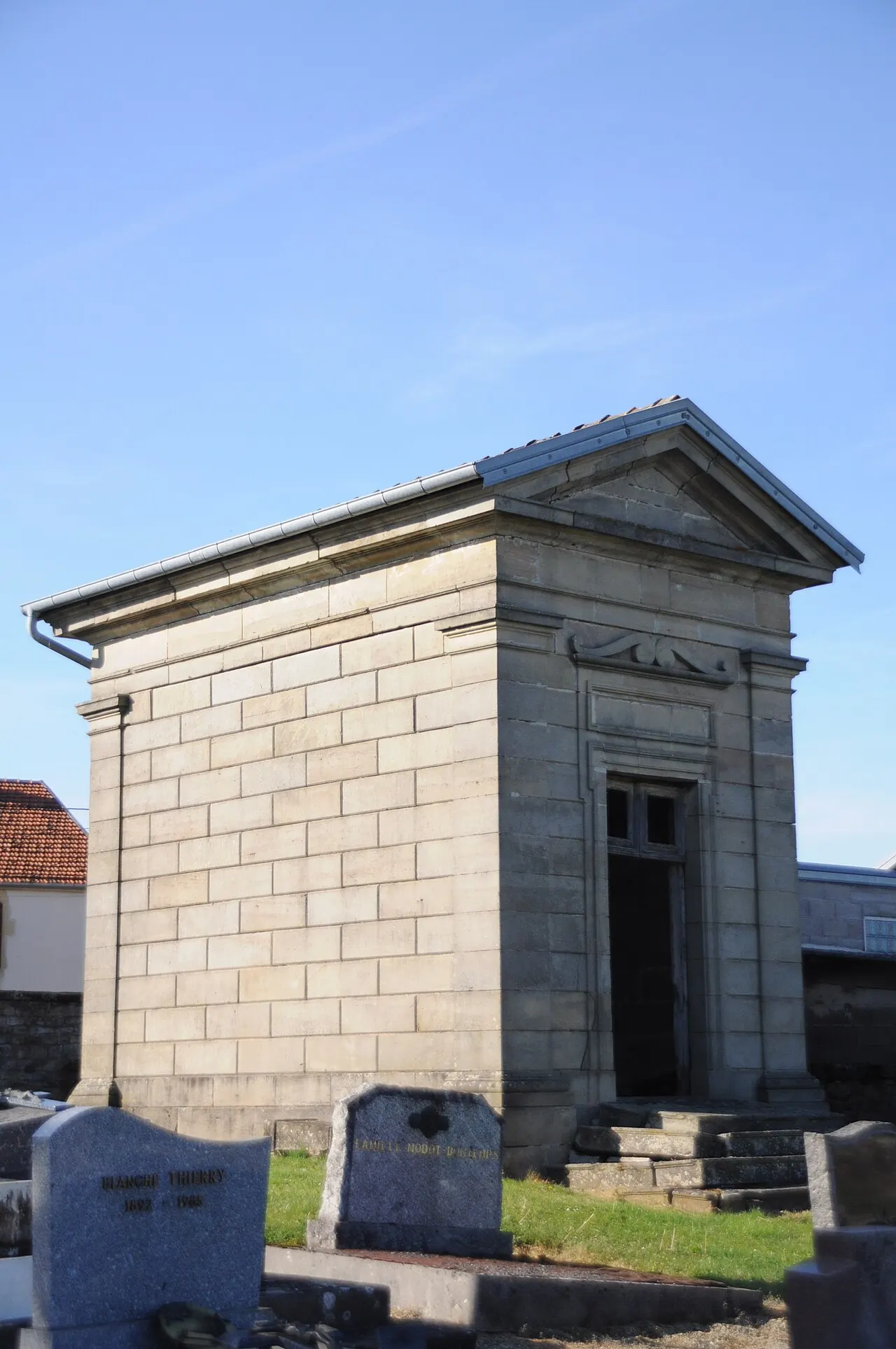 Monument Mathelat du cimetière