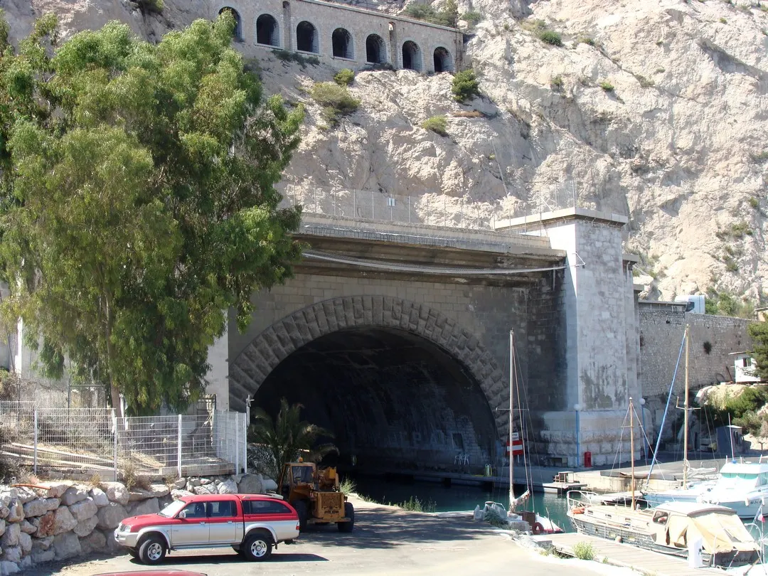 Canal et Tunnel du Rove