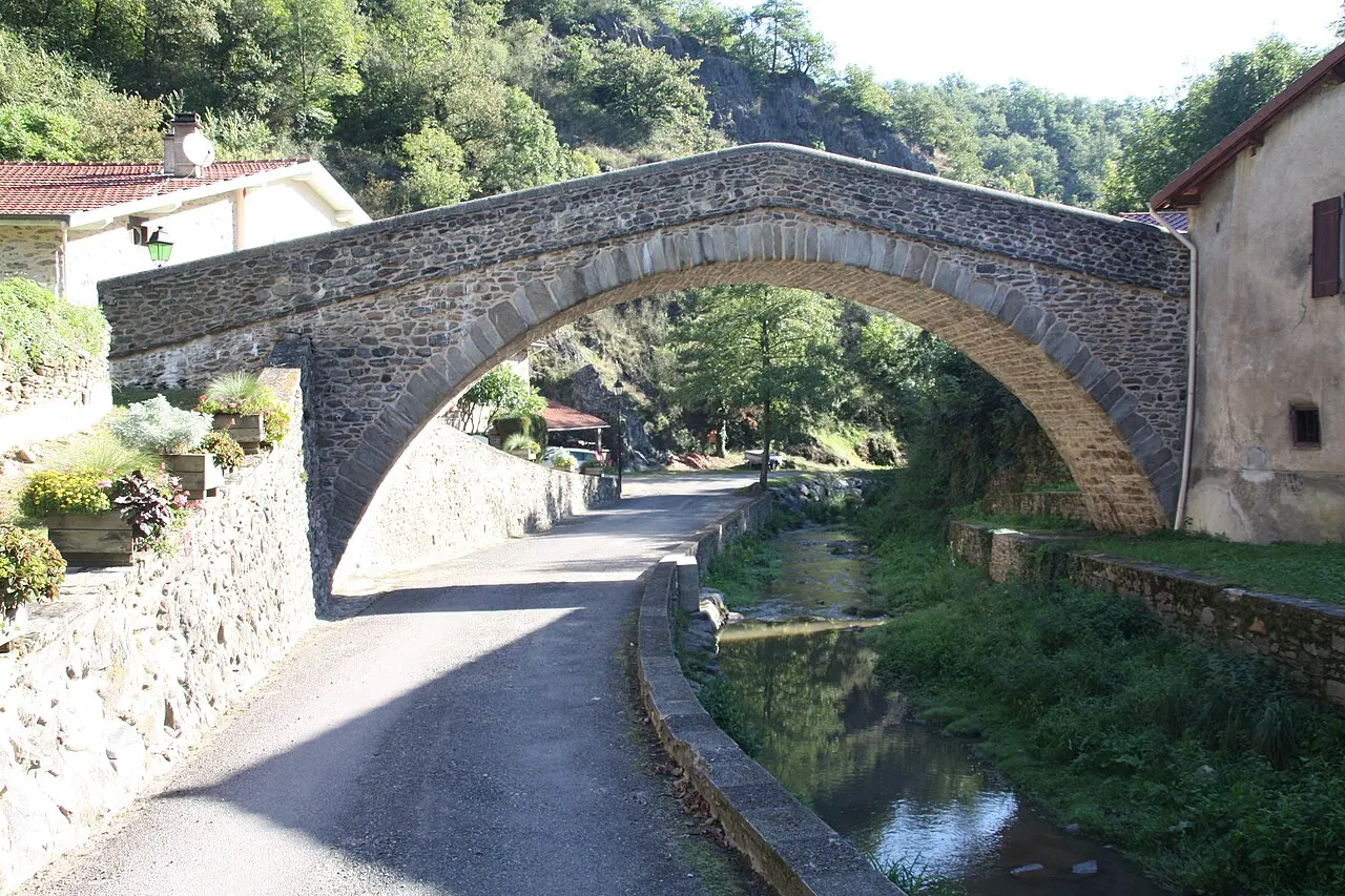 Pont sur la Durèze (vieux)