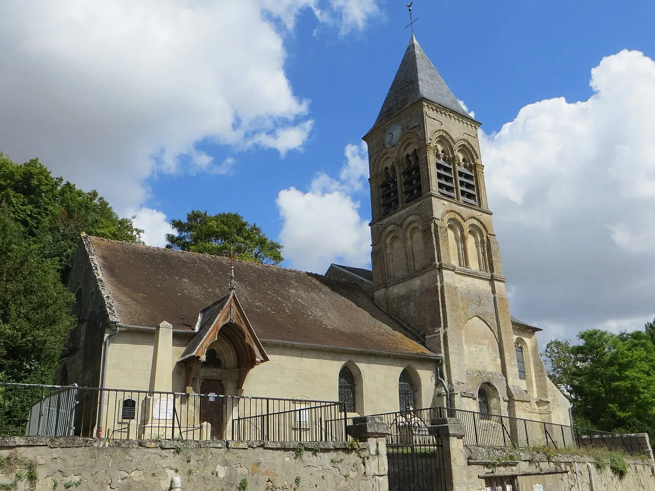 Église Saint-Aubin