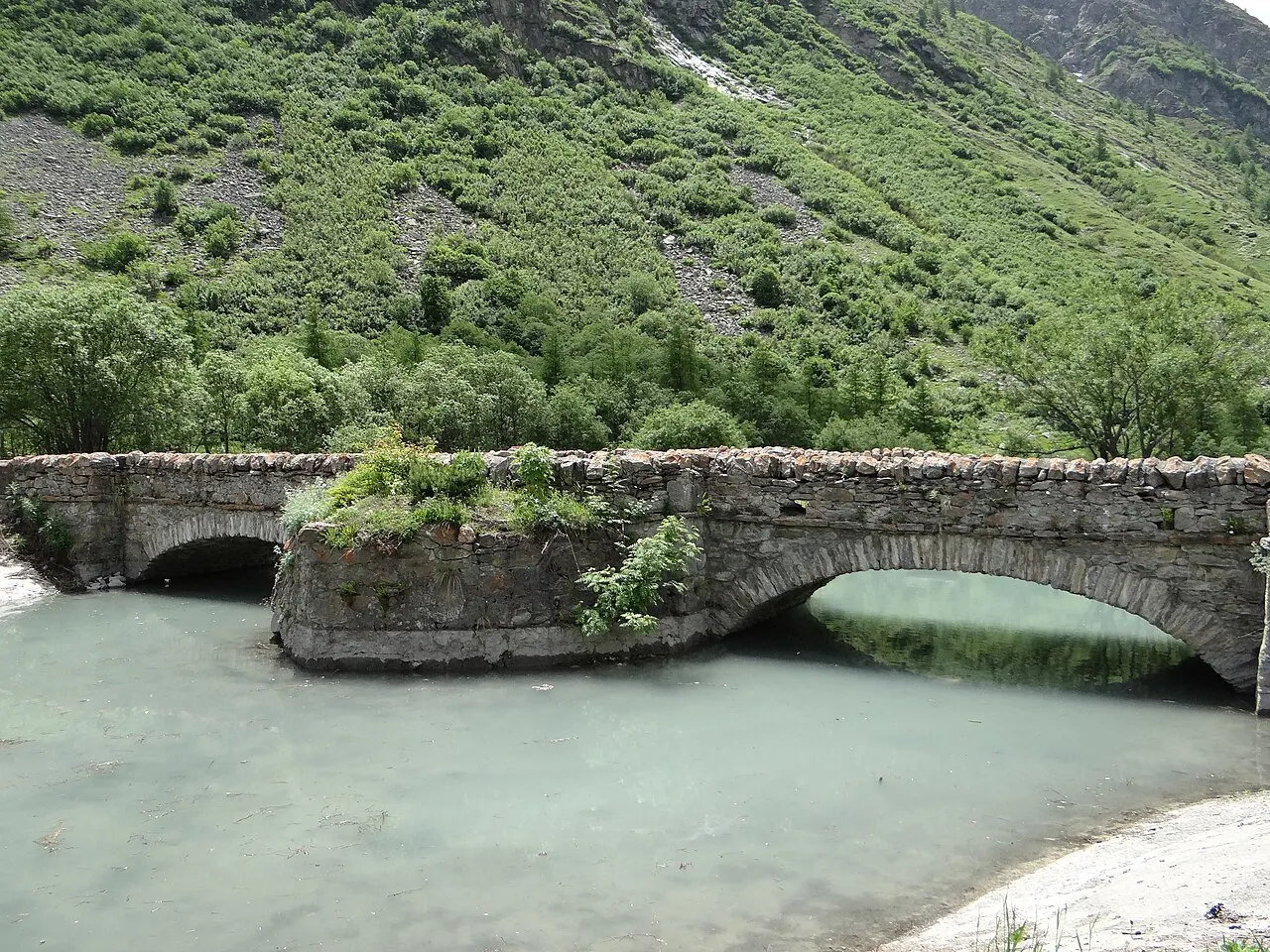 Vieux pont et pont de la Lame