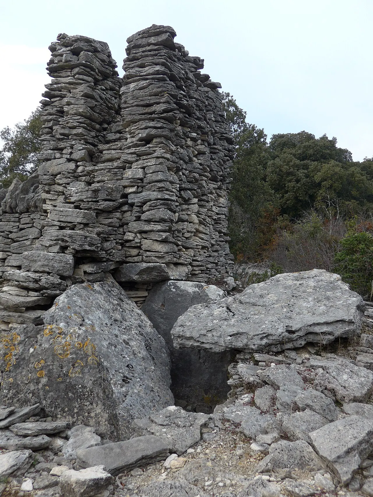 Dolmen4-Géantes