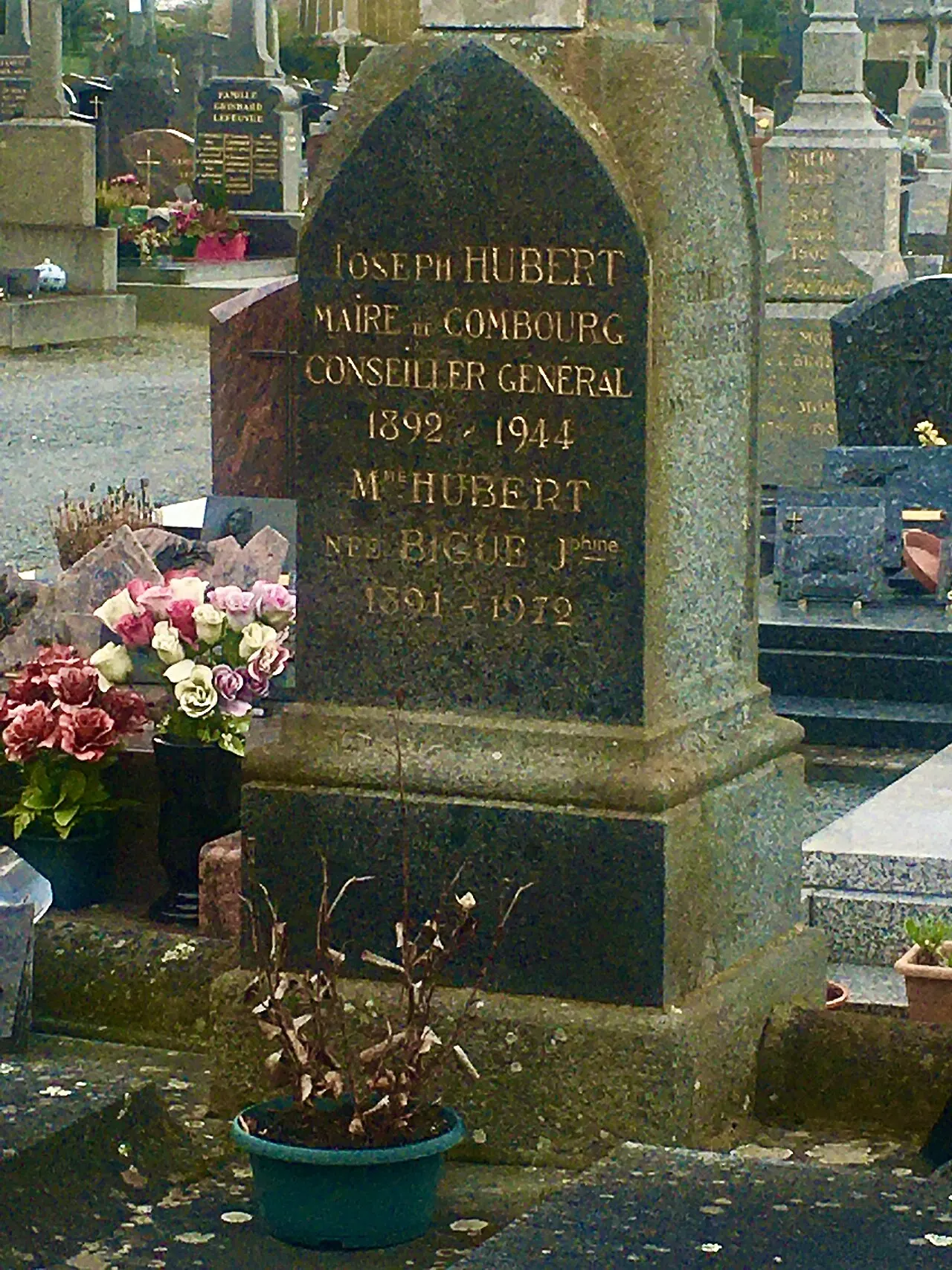 Cimetière de Combourg
