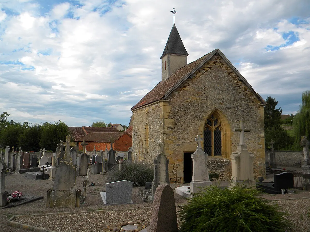 Chapelle du cimetière d’Amanzé