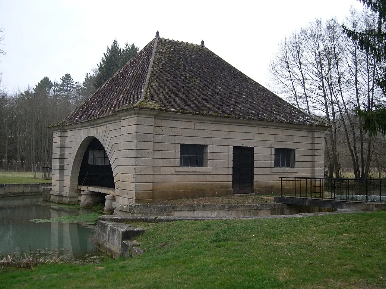 Lavoir de Voutenay-sur-Cure