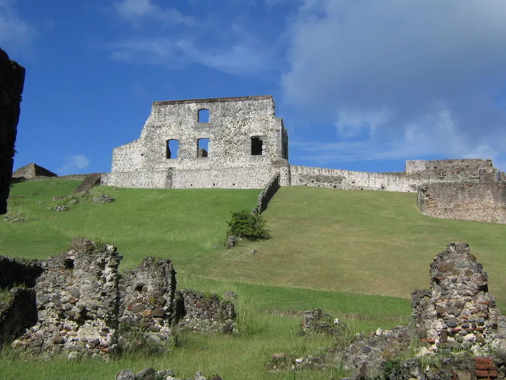 Habitation sucrière, dite Château-Dubuc, sur la presqu’île de la Caravelle