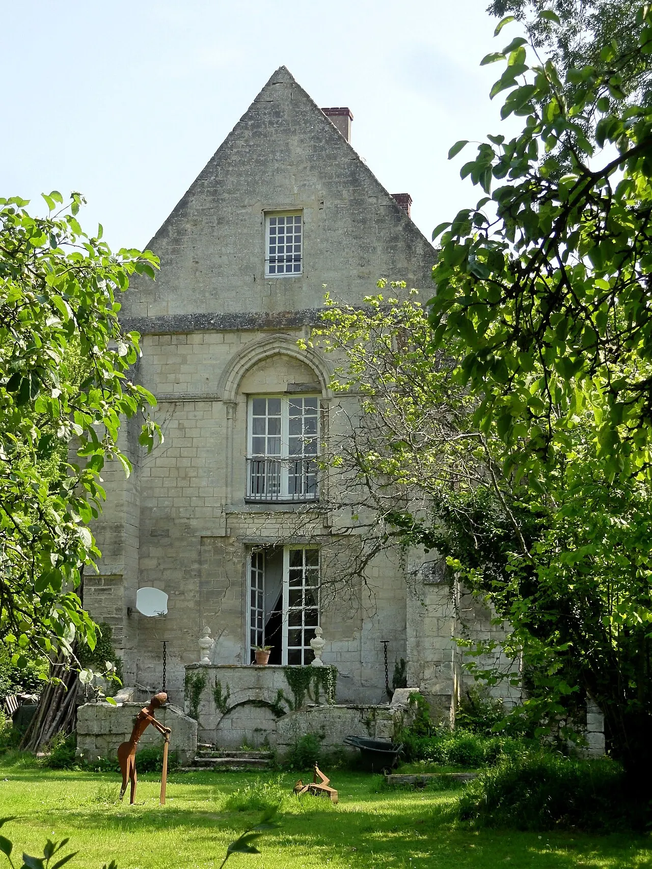 Ancien prieuré de Saint-Nicolas de Courson