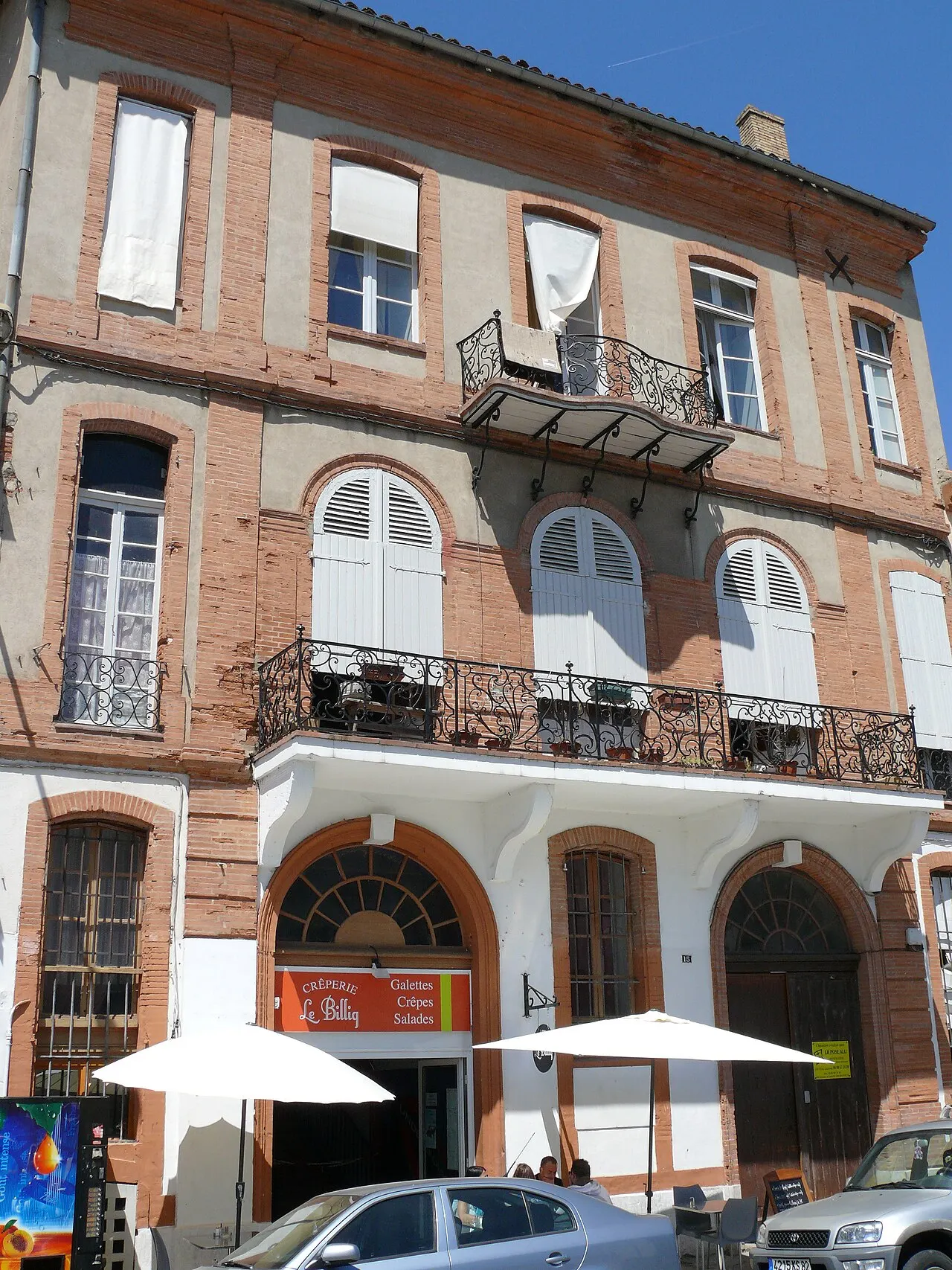 Immeuble, ancien hôtel Debia