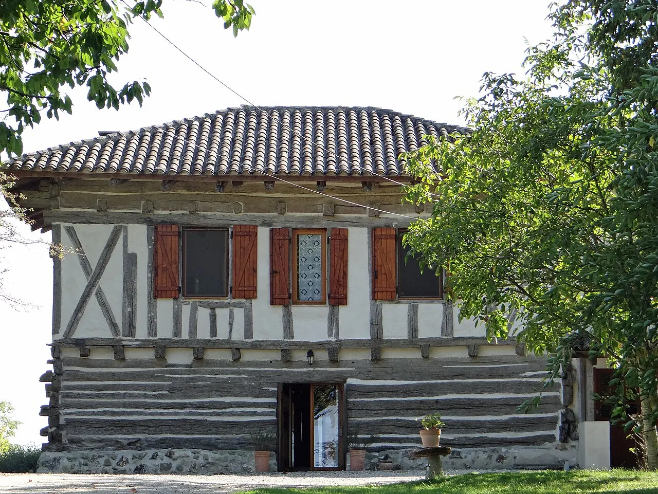 Maison à empilage de poutres d’Esquirol