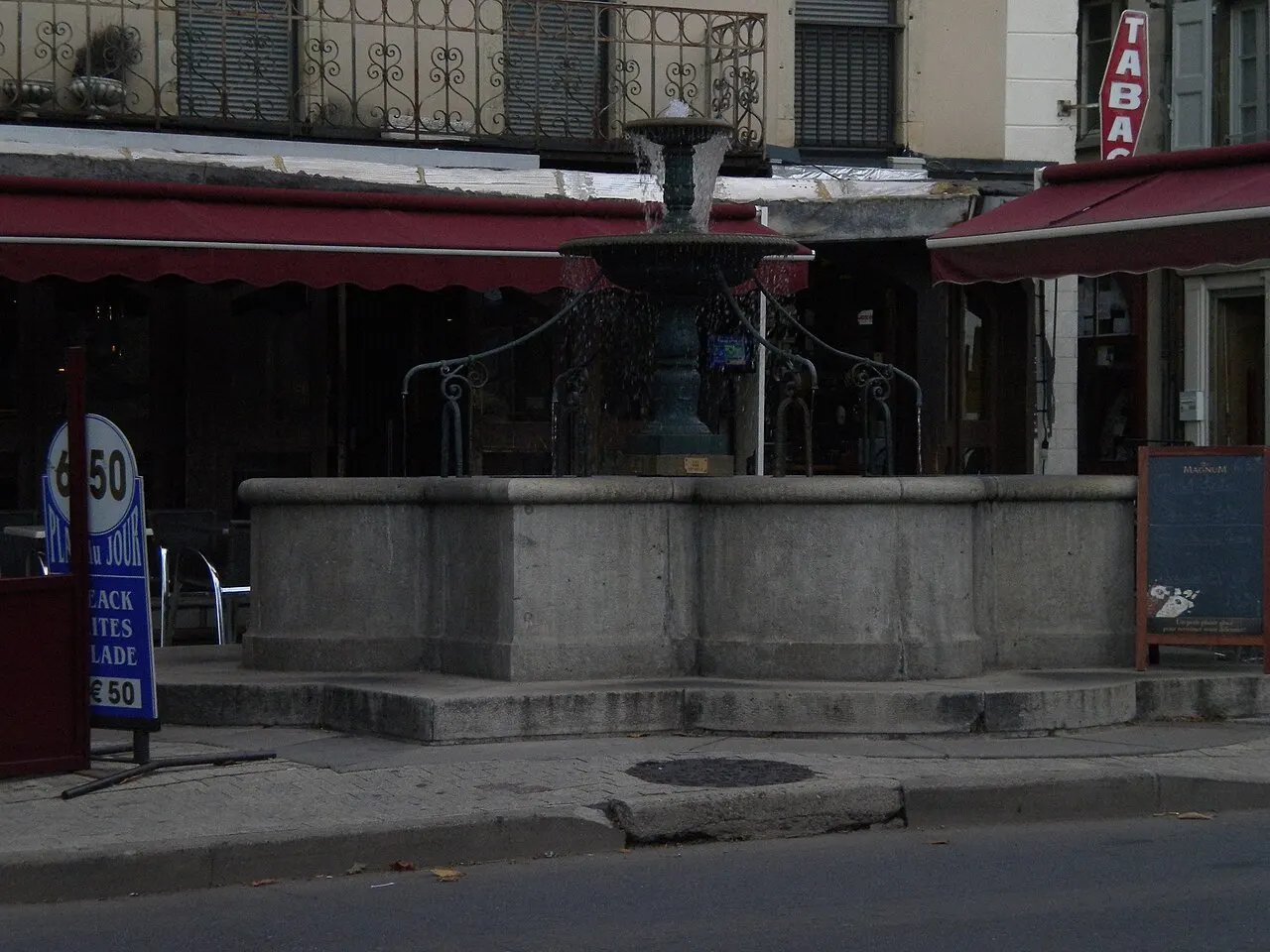 Fontaine d’Aigues-Passes