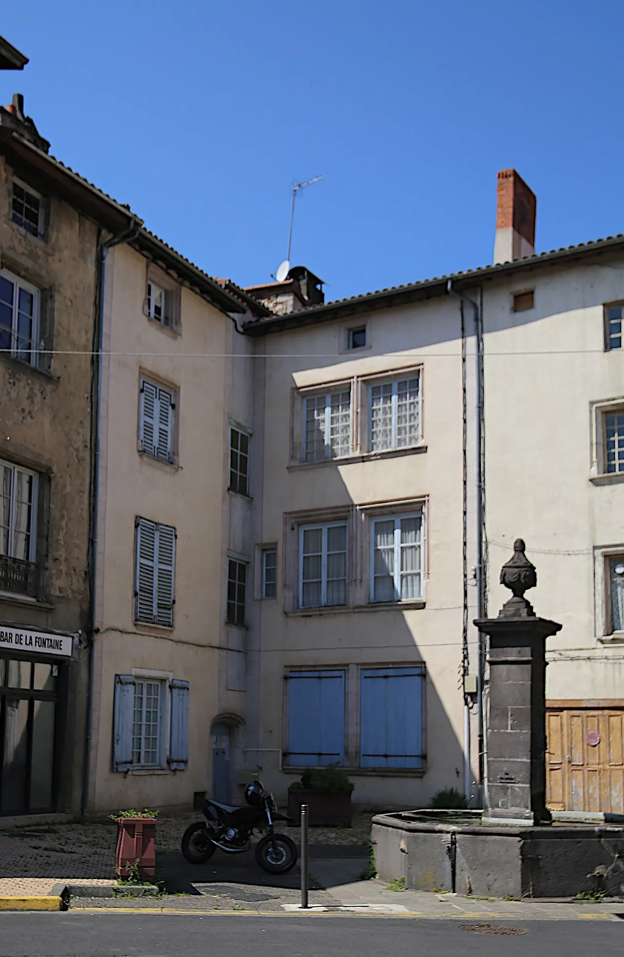 Deux maisons